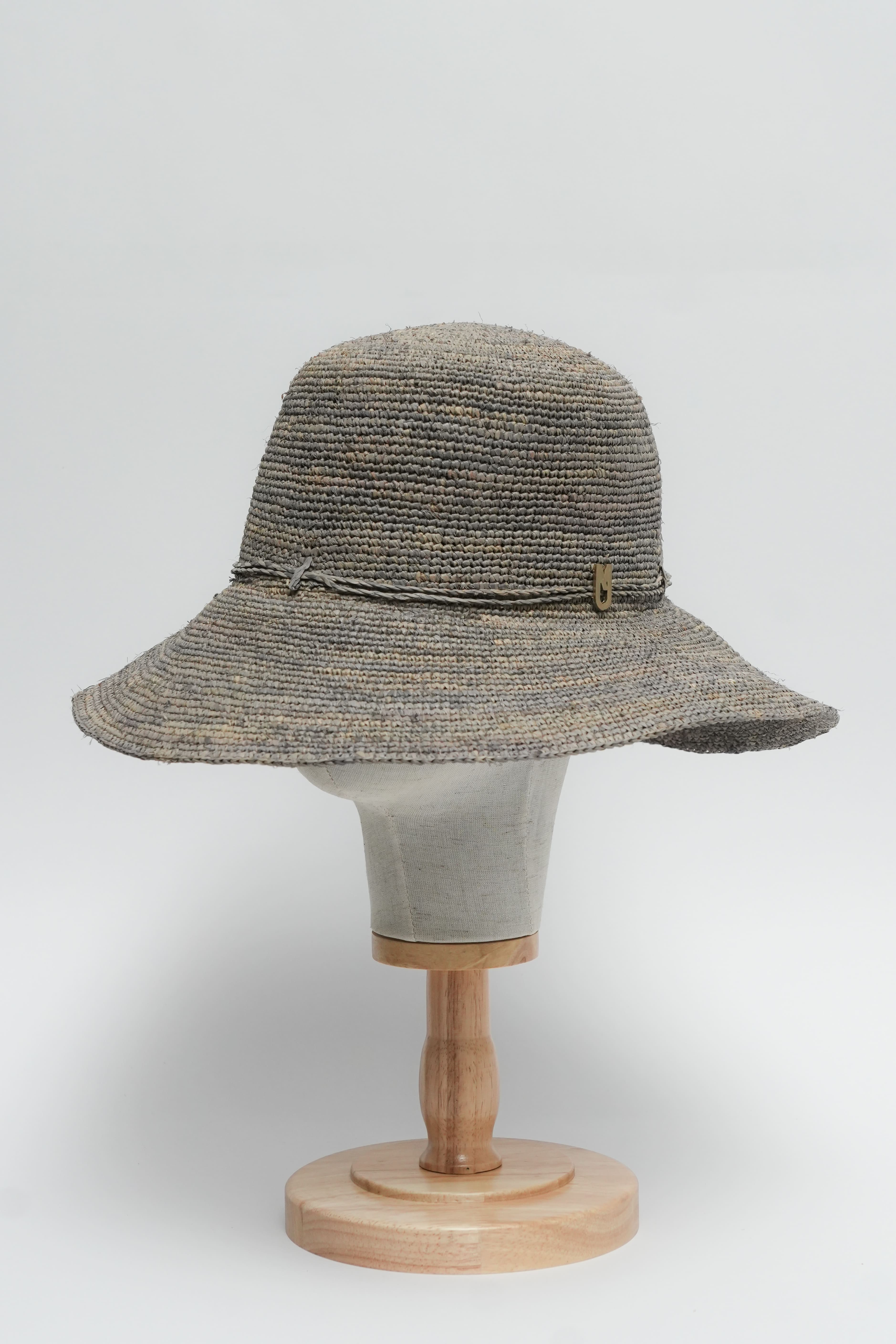NURA Wide Bucket Hat- Toupe 