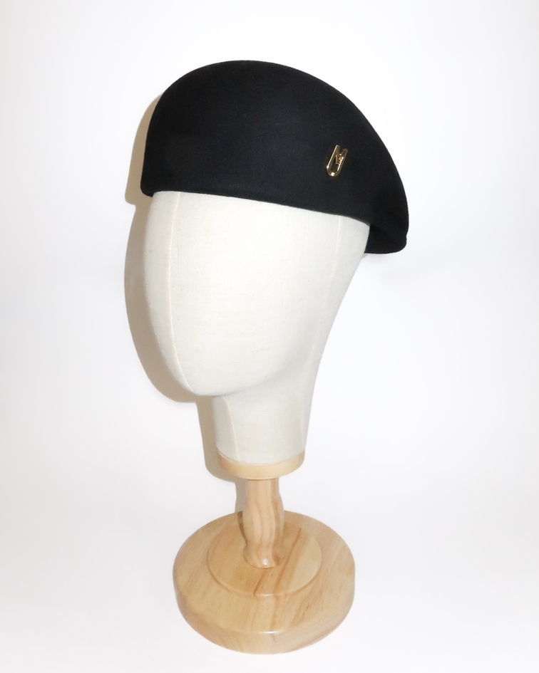 Black Ivy Cap