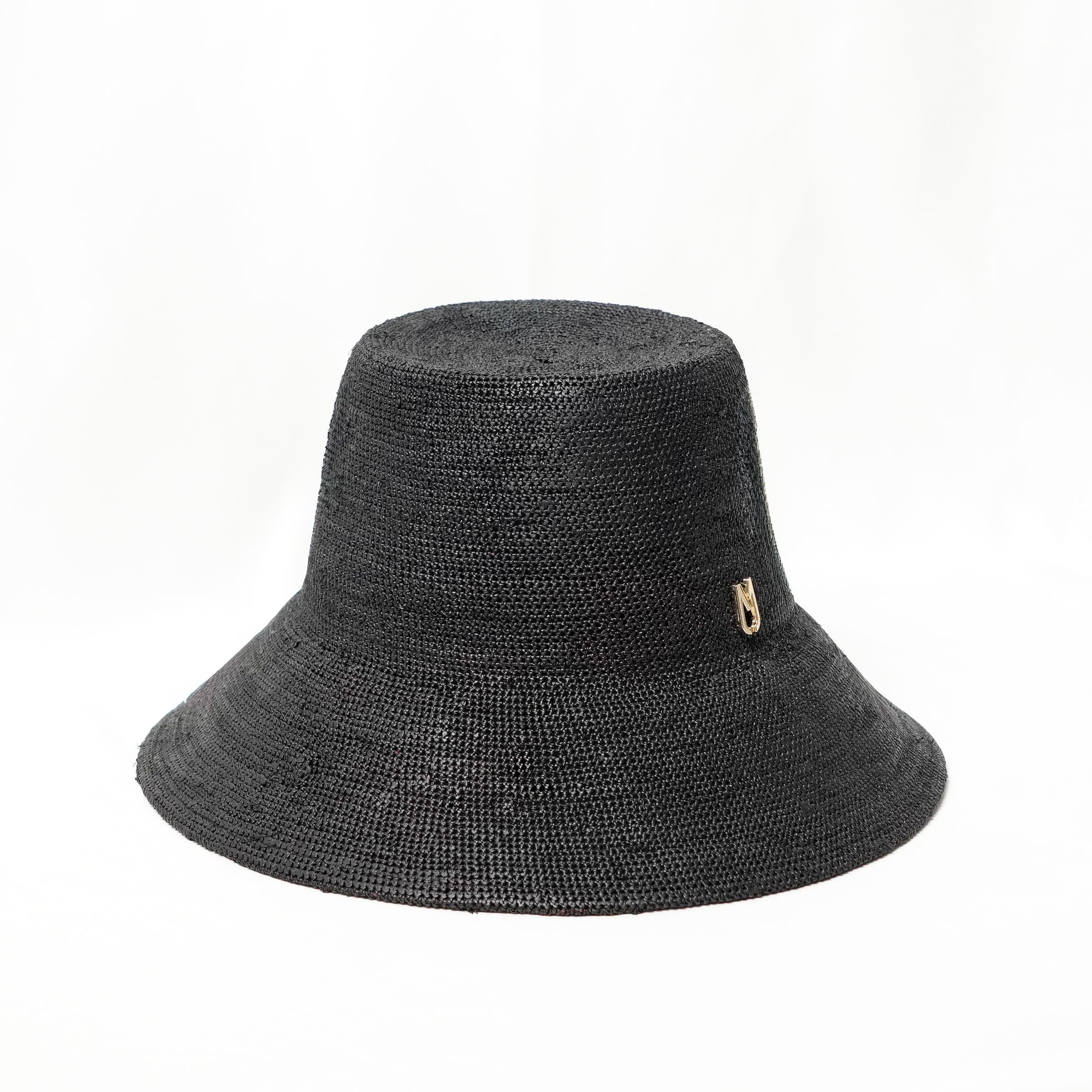 RAFFIA BLACK BUCKET